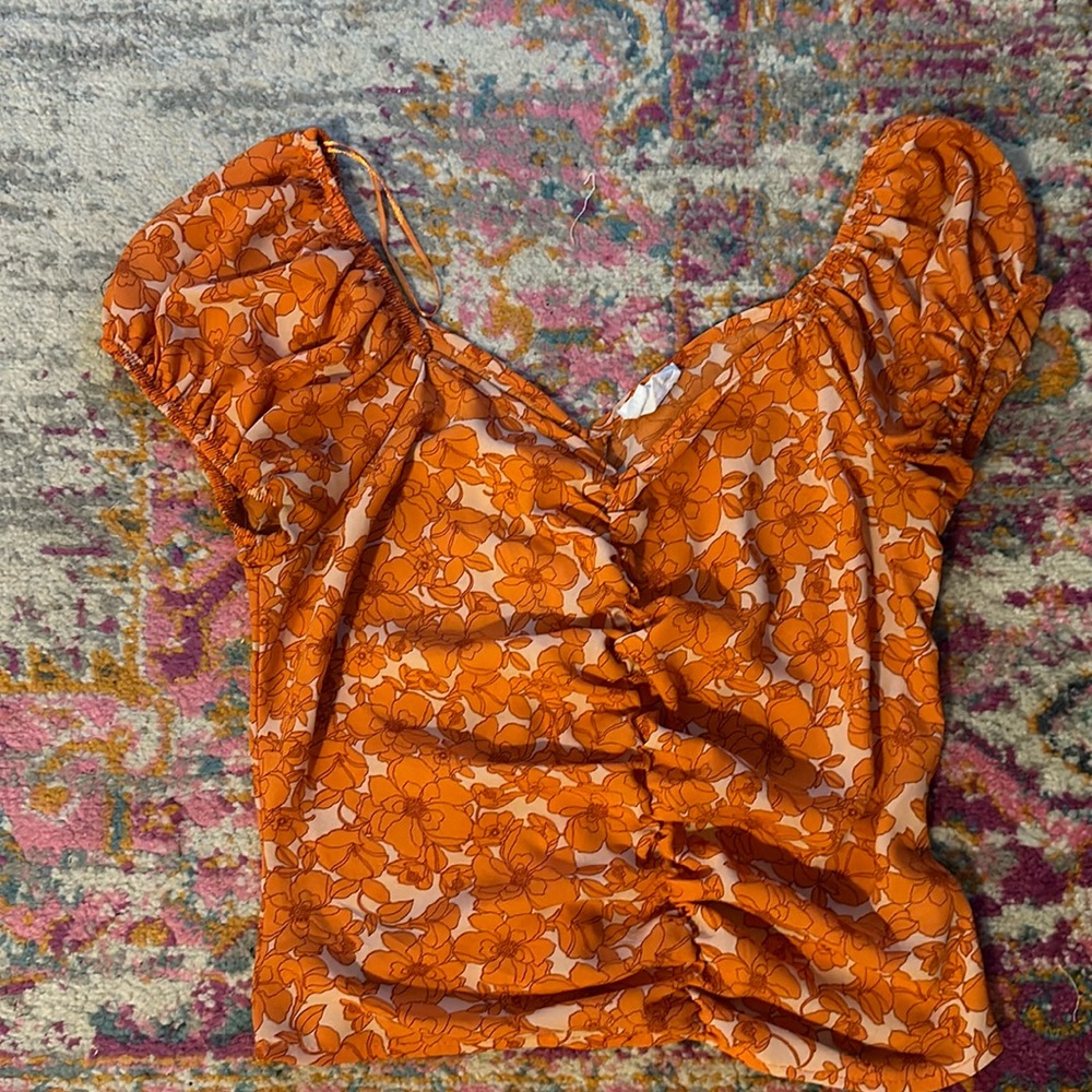 Orange top 🧡